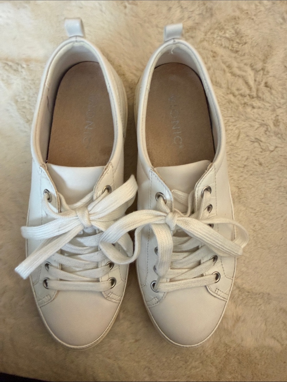 Vionic White Lace-Up Women's Sneakers